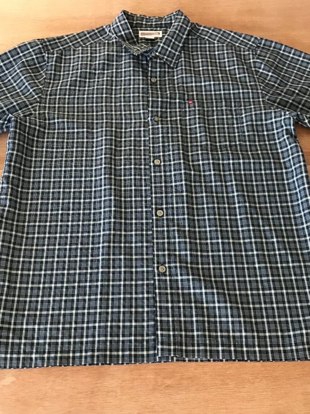 Quicksilver Shirt Men XL Gray Plaid Button Up Pocket Short Sleeve Preppy
